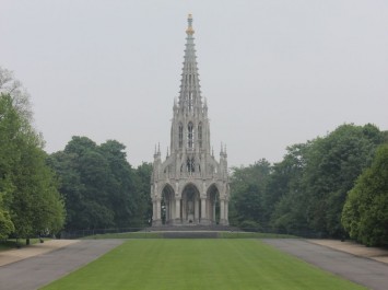 Monument of the Dynasty (Laken)